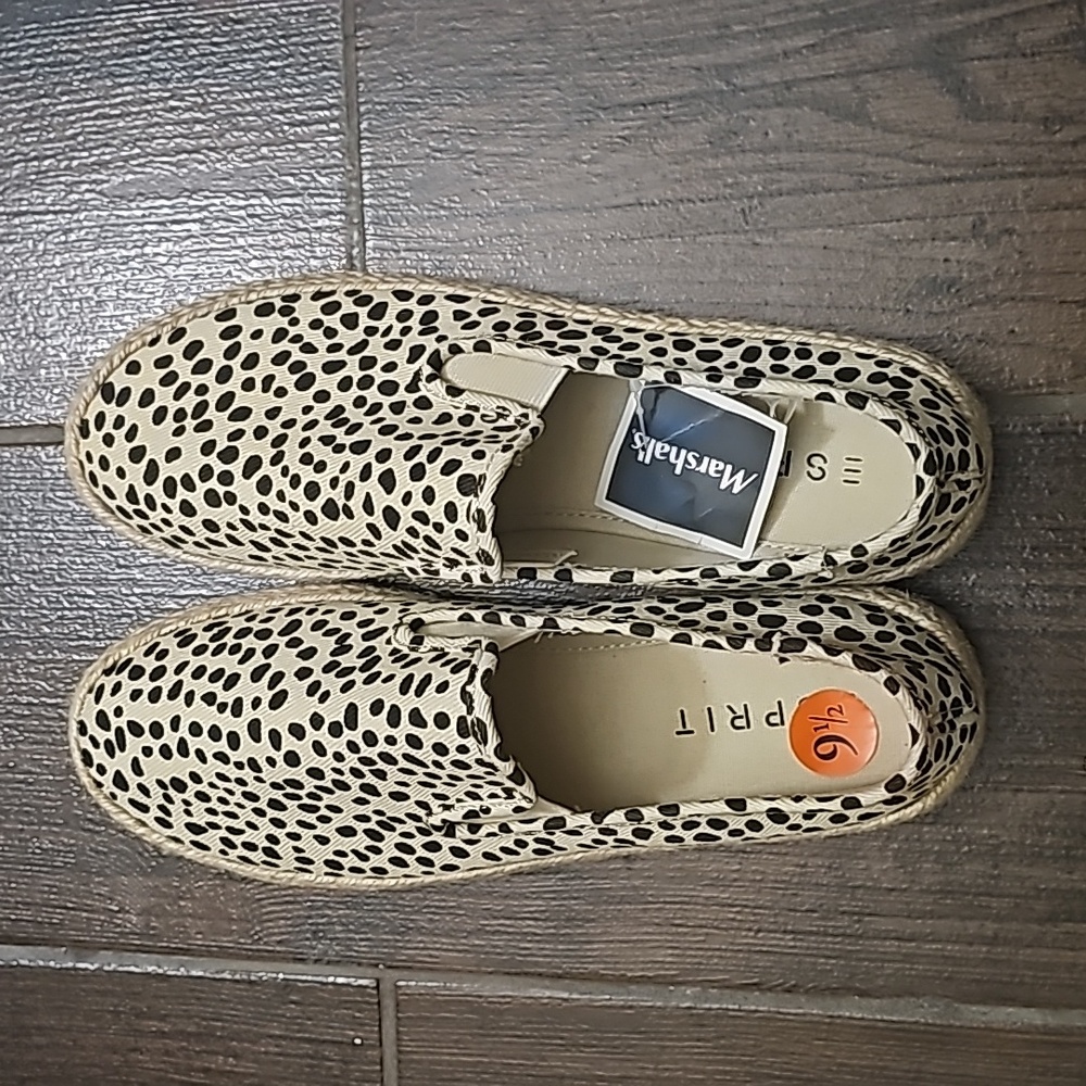 Slip ons - Picture 3 of 5